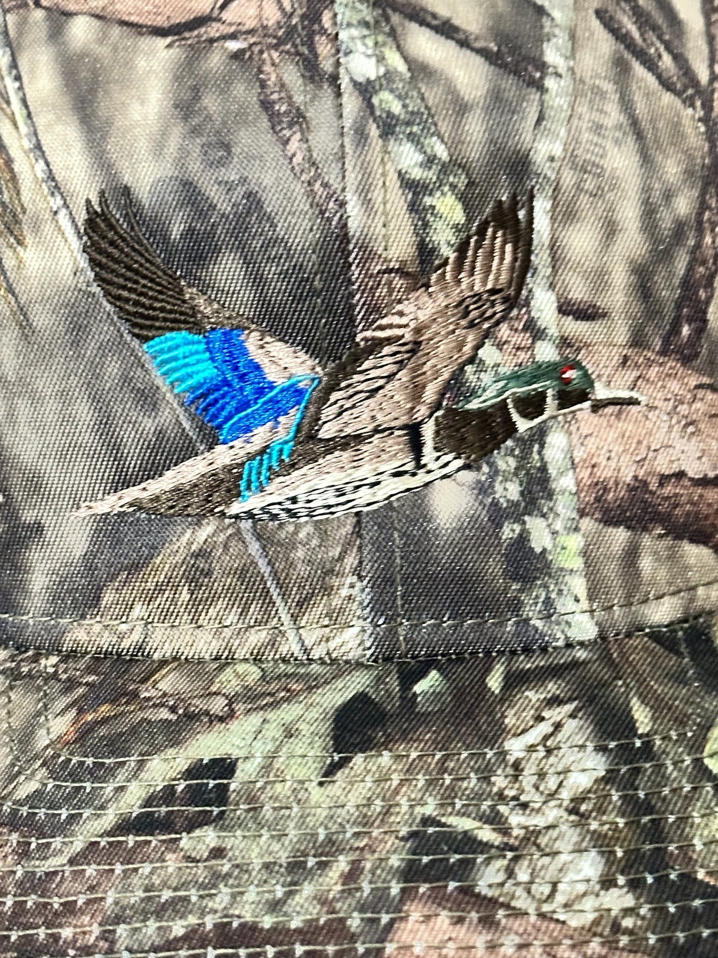 GHC's EMBROIDERED "DUCK" MOSSY OAK CAMO BREAK-UP COUNTRY/PRINTED MESH